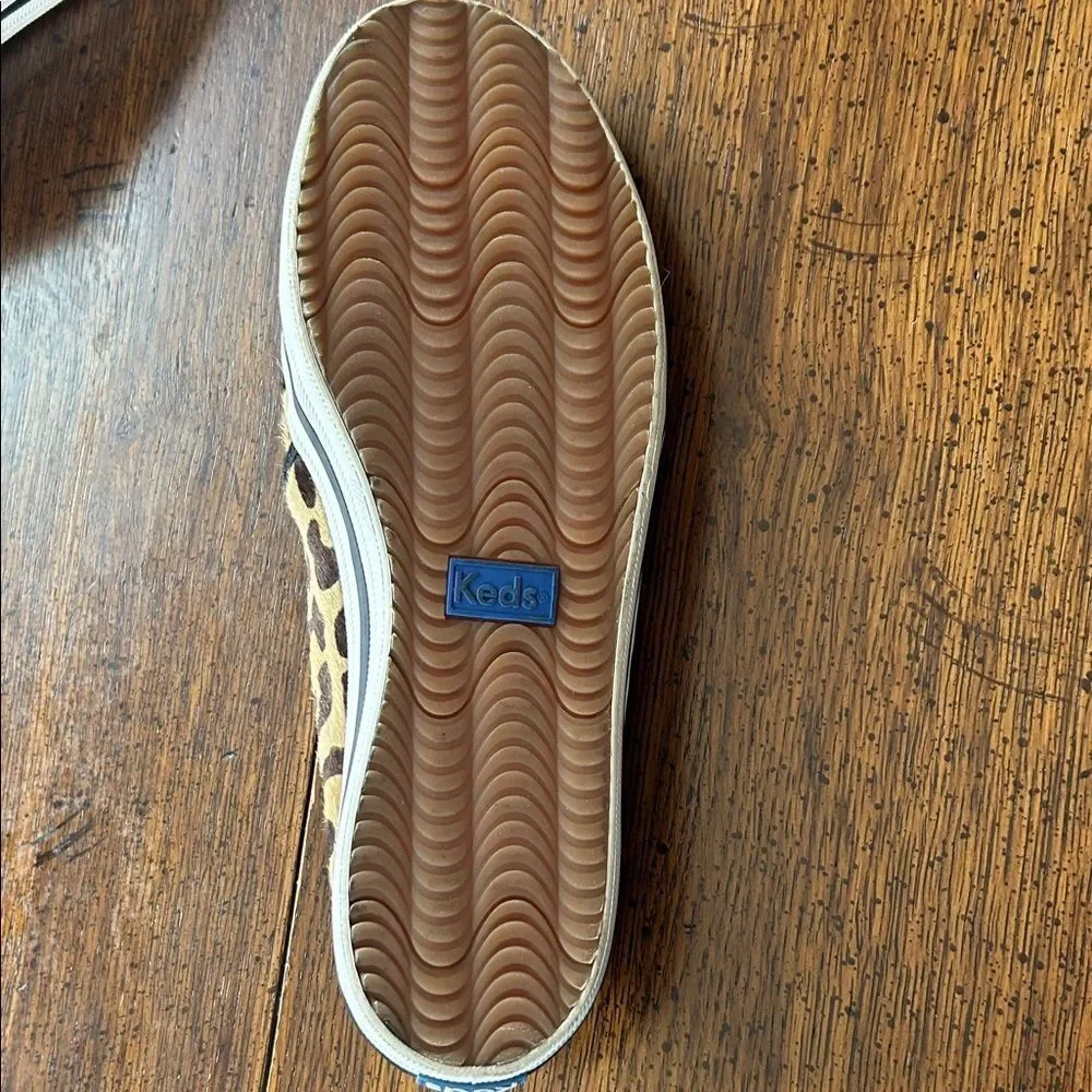 Leopard Print Slip-On Sneakers EUC Sz 8.5 - Picture 2 of 5